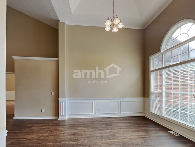 Building Photo - 6303 Bluegrass Lane