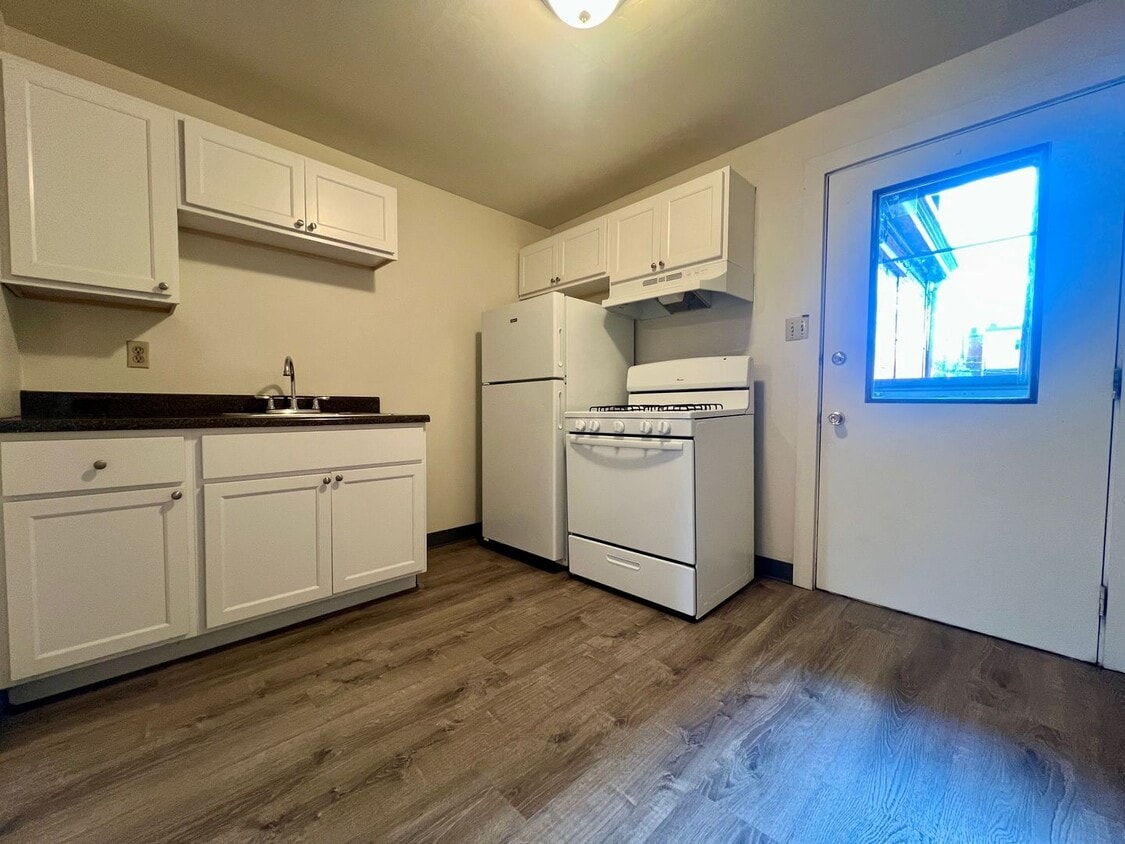 Fantastic Oakland 2Br! Great Location on t... - Fantastic Oakland 2Br! Great Location on t...