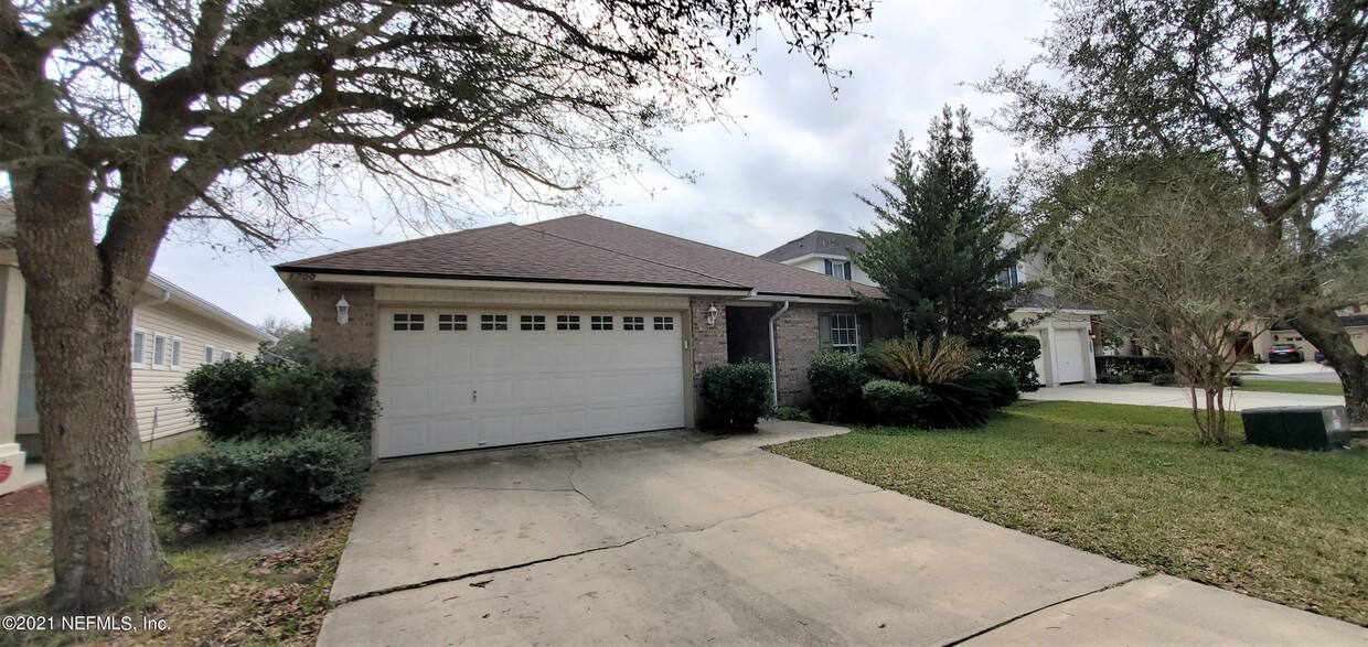 Primary Photo - 1700 Canopy Oaks Dr