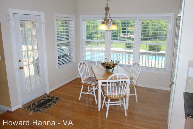 Building Photo - 4 br, 3 bath House - 521 Vespasian Circle