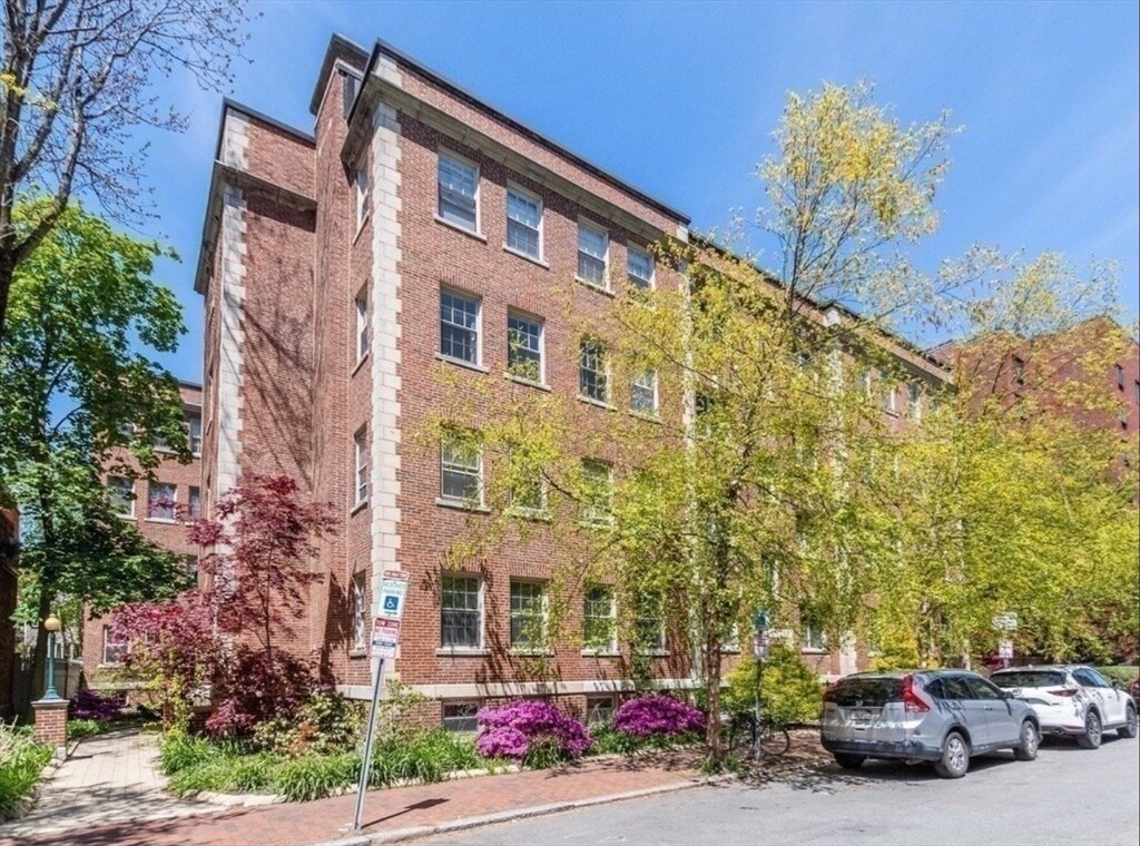 Primary Photo - 21 Chauncy St