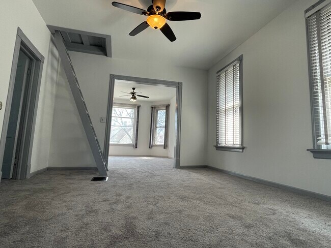 Dining into living - 544 E Linus St