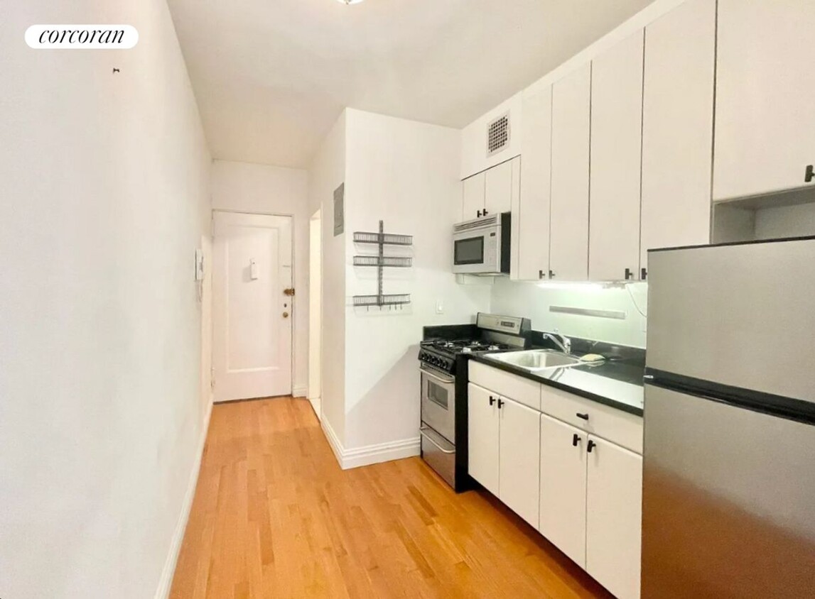 Foto principal - 312 W 23rd St