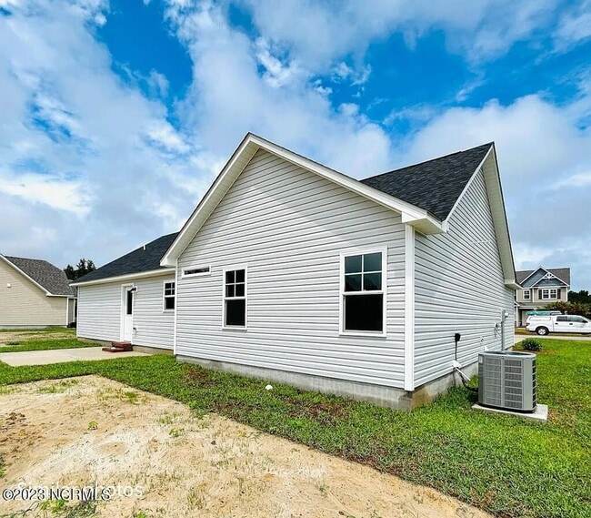 Building Photo - 707 Alpha Ct