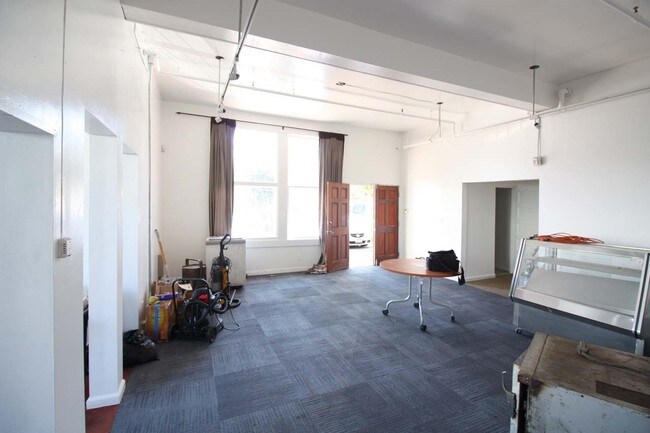 Building Photo - 3900 3rd St
