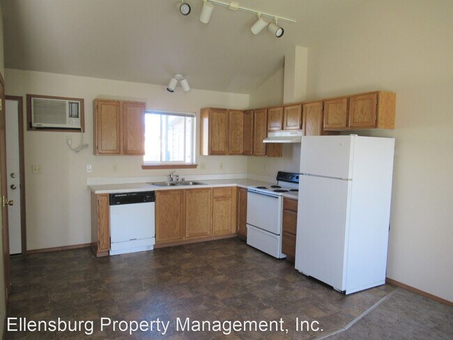 Building Photo - 3 br, 1 bath Apartment - 1015 E 19th Ave