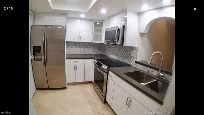 Foto del edificio - 10300 SW 24th St