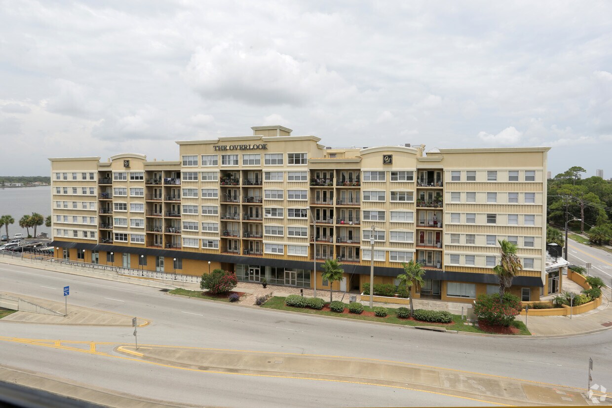 The Overlook at Daytona Apartments Daytona Beach, FL