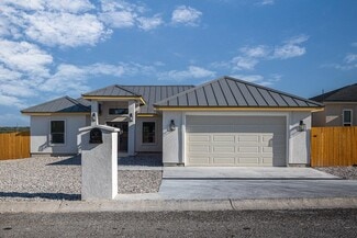 Building Photo - 51 Yvonne Dr