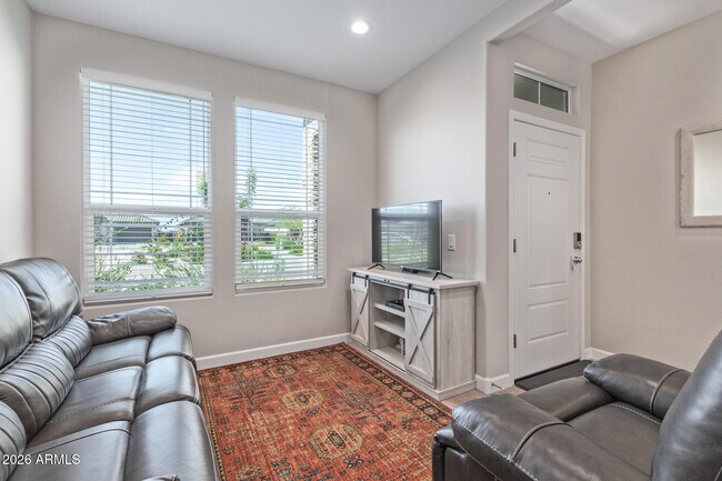 Foto del edificio - 8835 S 166th Ave