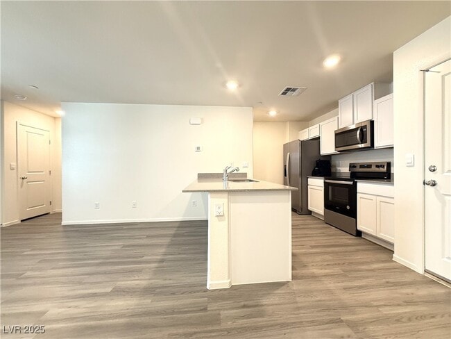 Building Photo - 4828 Ava Ridge Ave