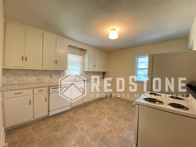 Foto del edificio - 2 Bedroom, 1 Bath - House