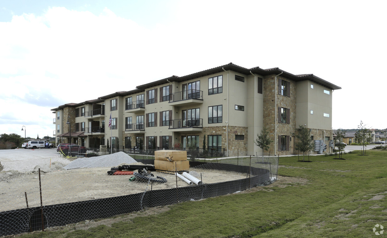 Building Photo - Tuscan Village at Lakeway