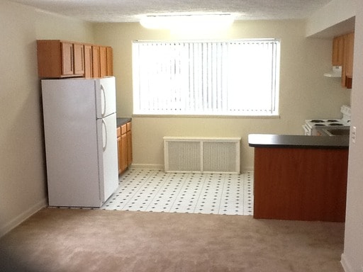 Primary Photo - 16 Crescent Rd
