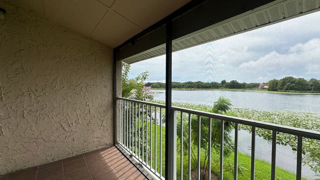 Building Photo - 145 N Pearl Lake Causeway