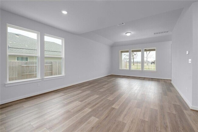 Building Photo - 129 Patrick Herndon Dr