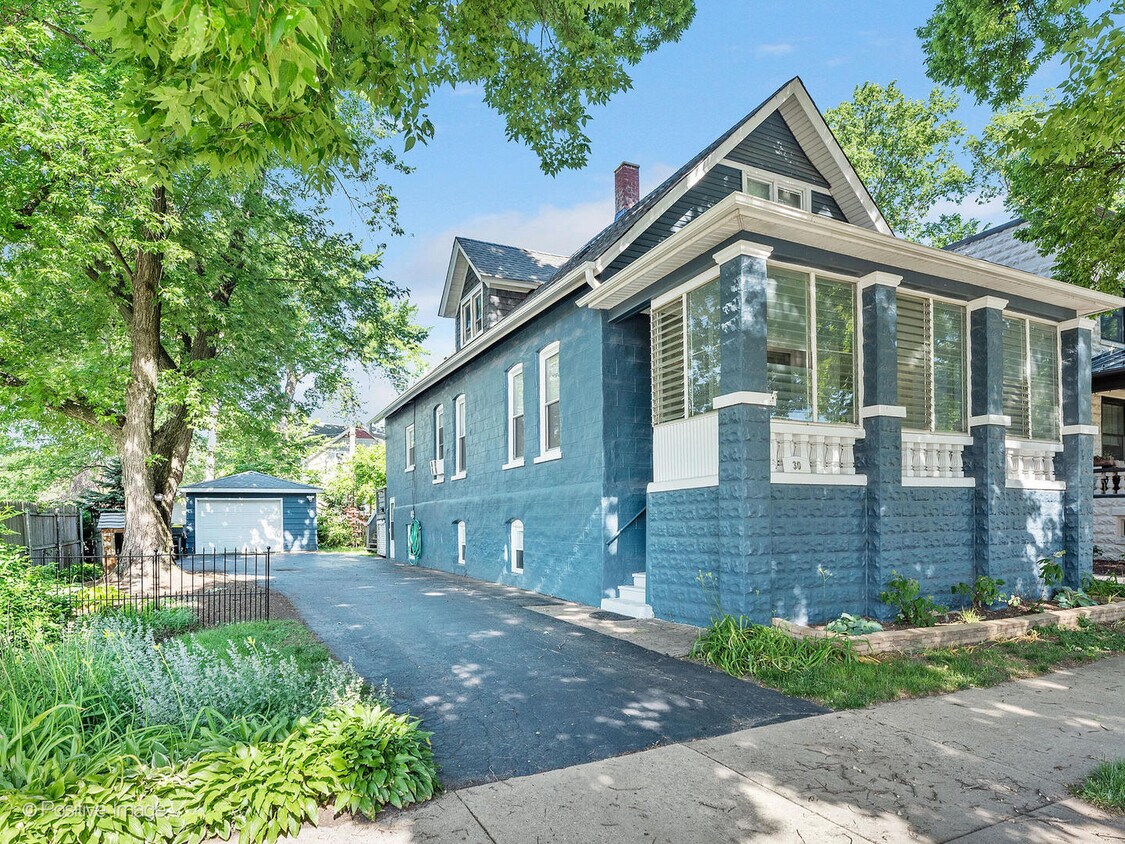 Primary Photo - 30 N Waiola Ave