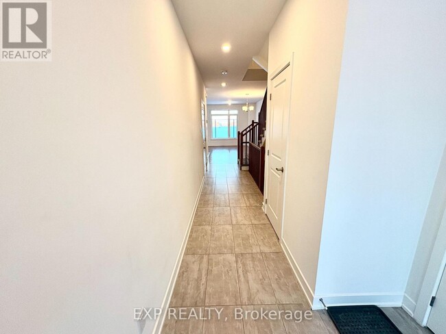 Building Photo - 261 Finsbury Ave