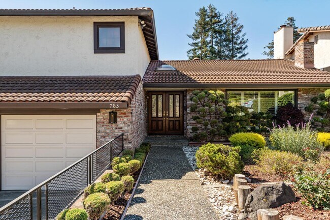 Building Photo - 783 Sequoia Ave