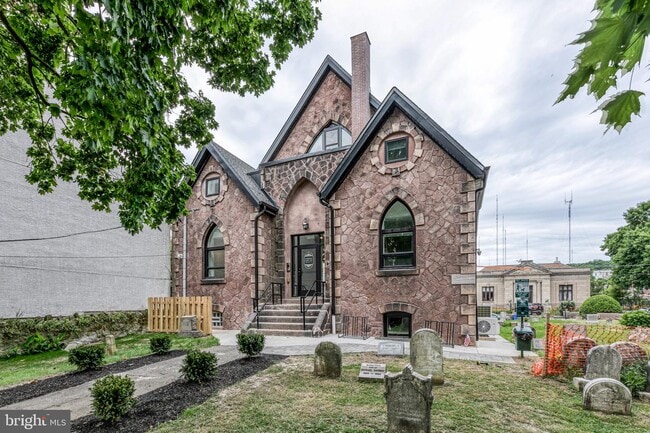 Building Photo - 141 Krams Ave