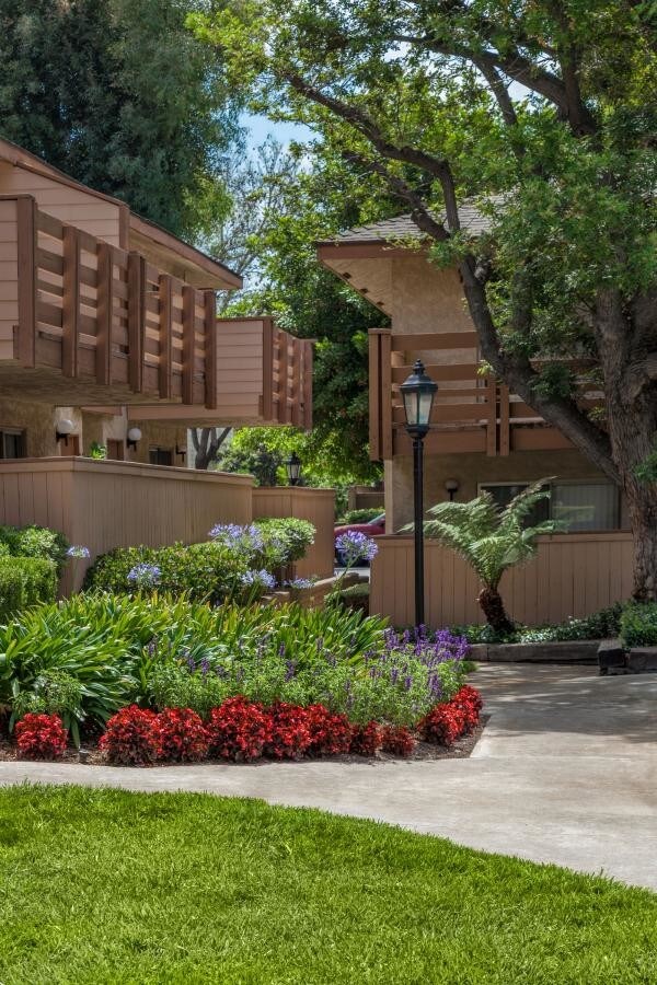 Foothill Village Apartments Pomona, CA