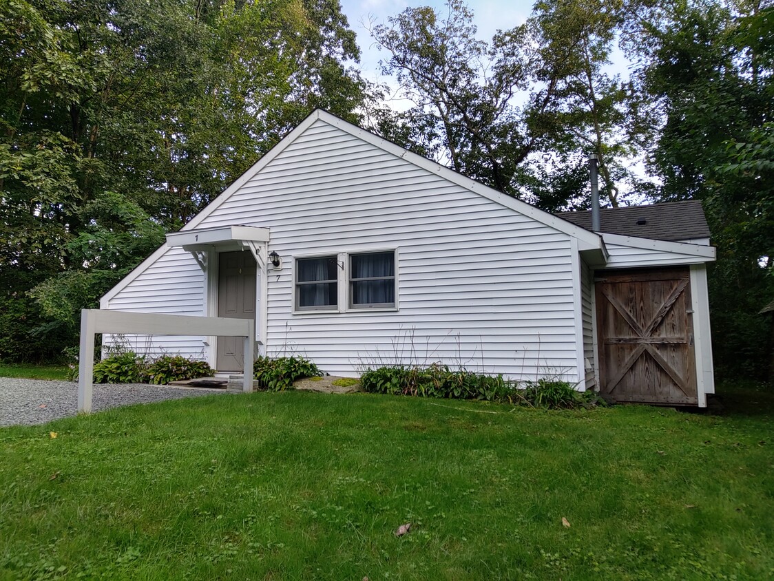 Foto principal - 7 Old Redding Rd