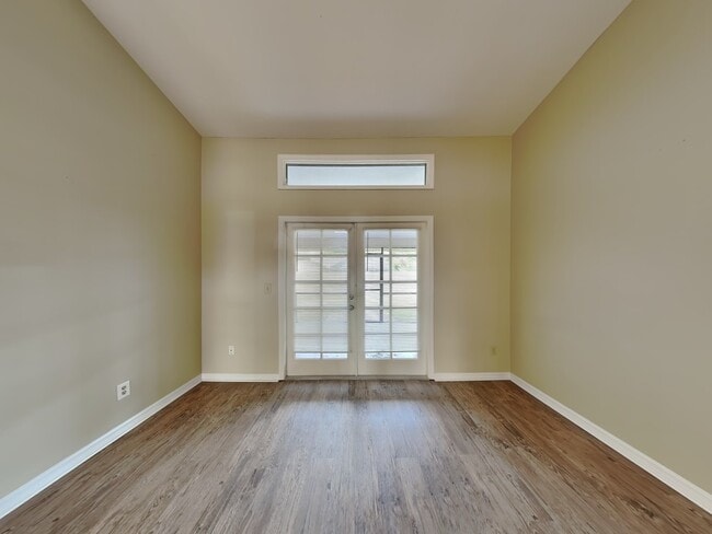 Building Photo - 3532 Finch Dr