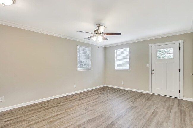 Building Photo - 2519 Godfrey Dr Nw