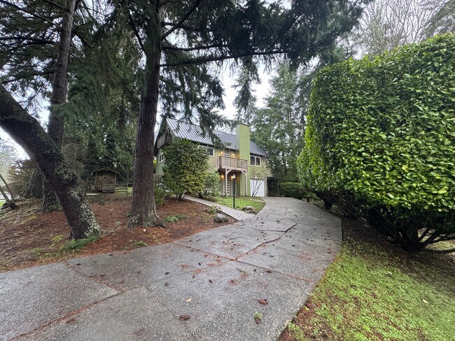 Foto del edificio - 11022 Palisades Ave SW