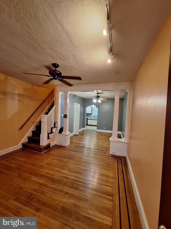 Foto del edificio - 3463 Sunnyside Ave
