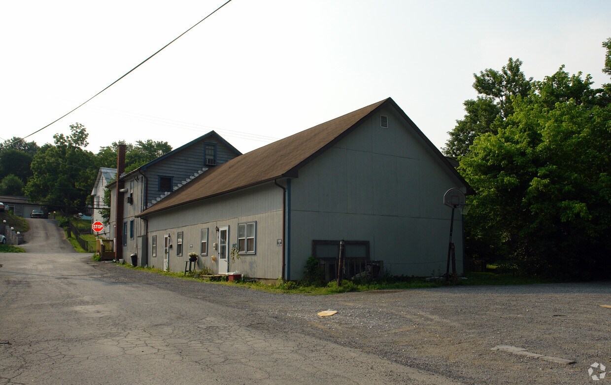 Building Photo - 448 S Washington St
