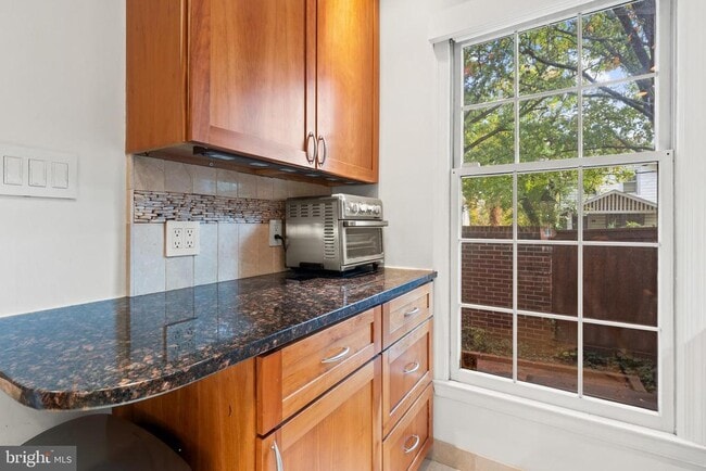 Foto del edificio - 1944 N Cleveland St