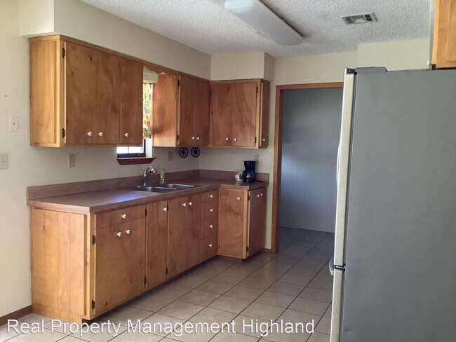 Building Photo - 3 br, 2 bath House - 705 Possum Trot