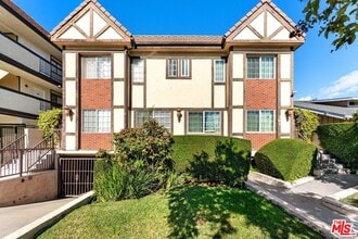 Building Photo - 361 Salem St