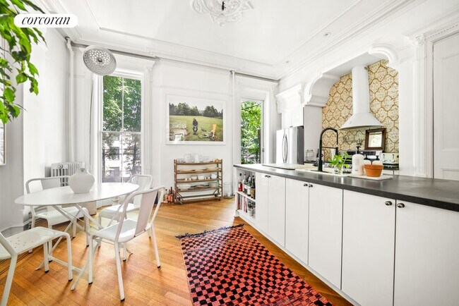 Building Photo - 95 Hancock St