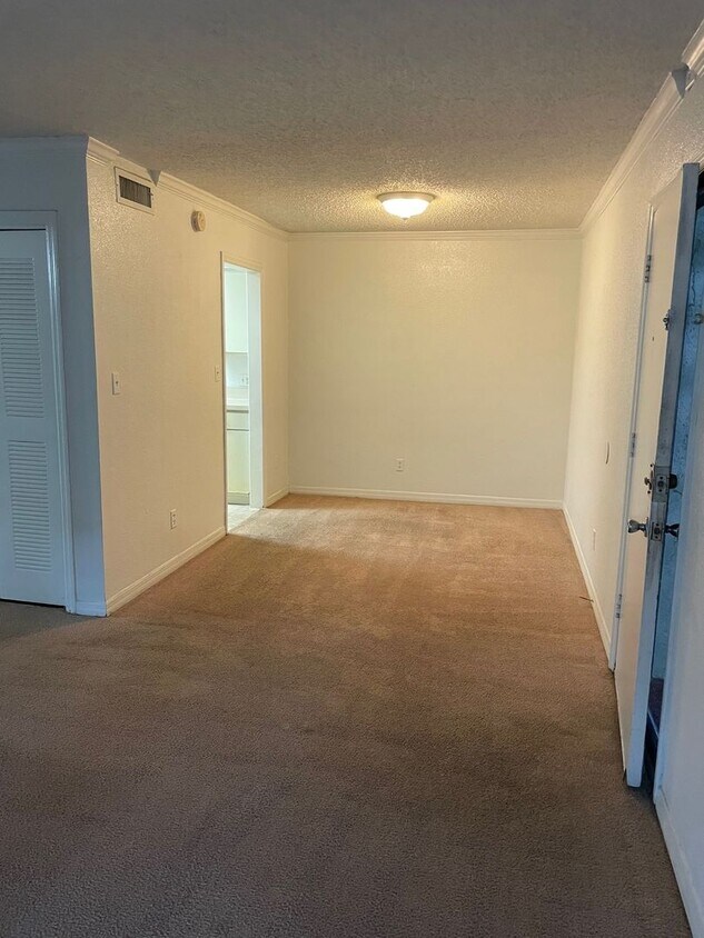 Ground Floor Two bedroom condo - Ground Floor Two bedroom condo