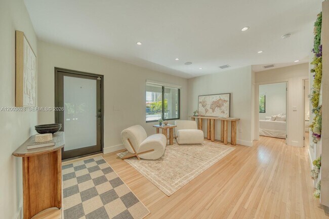 Foto del edificio - 1940 SW 32nd Pl