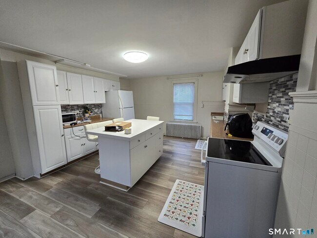 Foto del edificio - 157 Eastern Ave