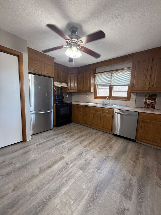 Foto del edificio - 66 Wynola Ave