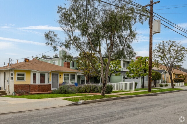 A mix of various home styles in El Segundo.