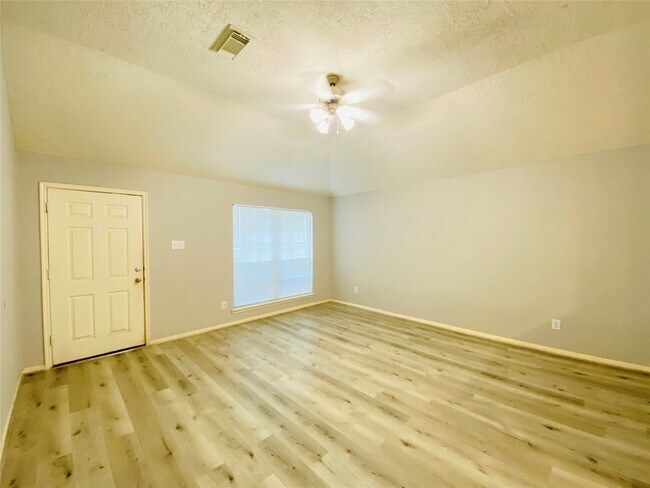 Foto del edificio - 19207 Caledonia Dr