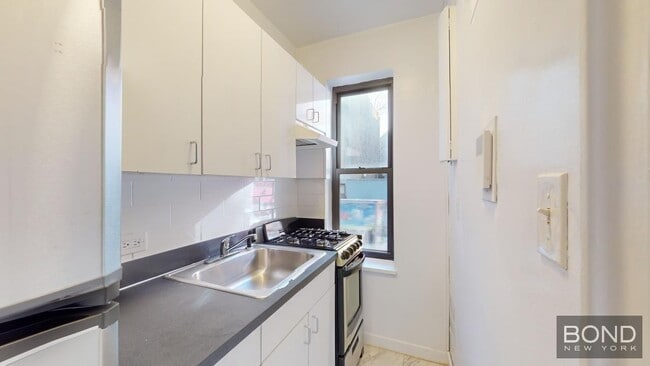 Foto del edificio - 162 E 55th St