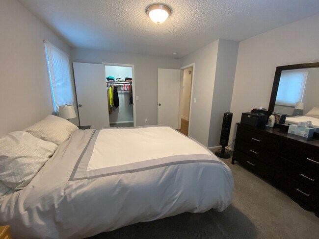 Foto del edificio - 6224 Magnolia Ln N
