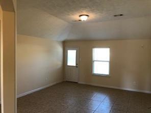 Building Photo - 3215 Quail Run Dr
