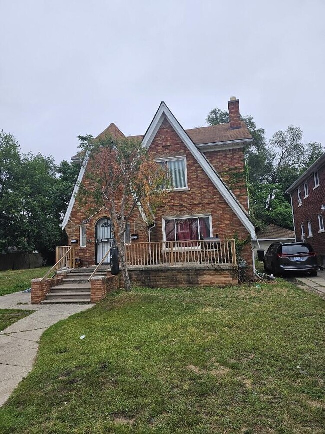 Building Photo - 17378 Kentucky St