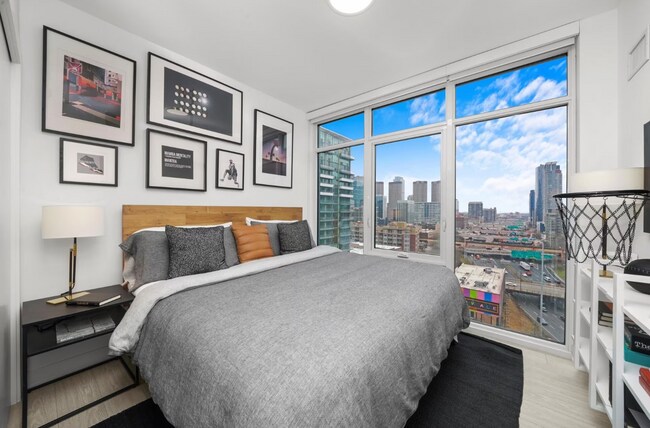 Foto del edificio - 347 N Halsted St