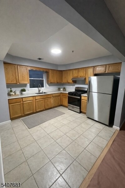 Foto del edificio - 28 Branford St