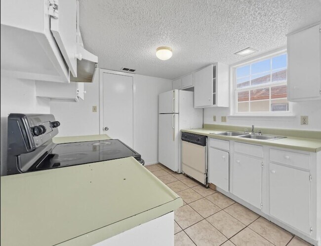 Foto del edificio - 3427 Willowrun Dr