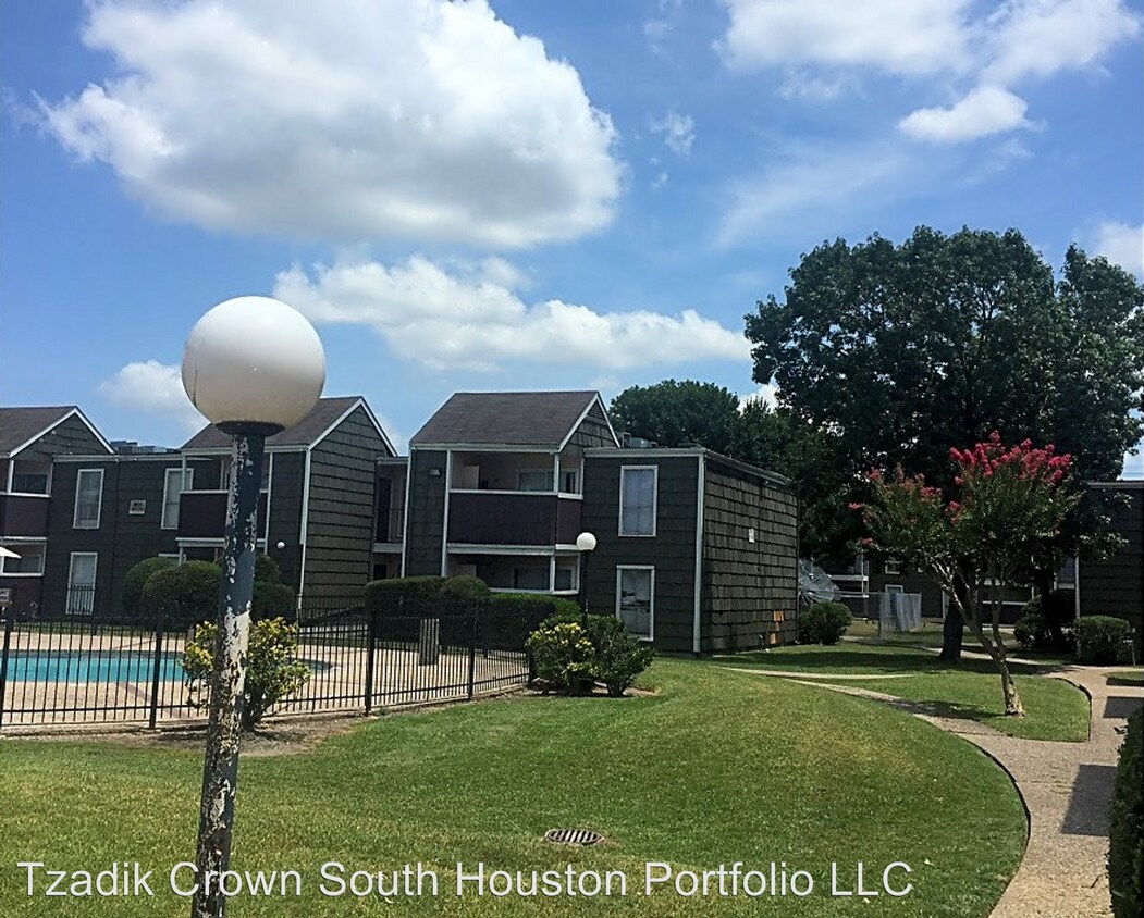 Building Photo - 1 br, 1 bath Apartment - 9445 Concourse