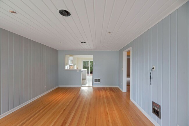 Foto del edificio - Short term Rental 6 month lease term only